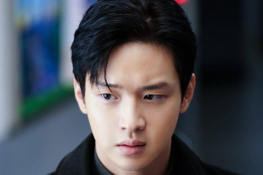 still cut drama Queen Mantis. (instagram.com/sbsdrama.official)