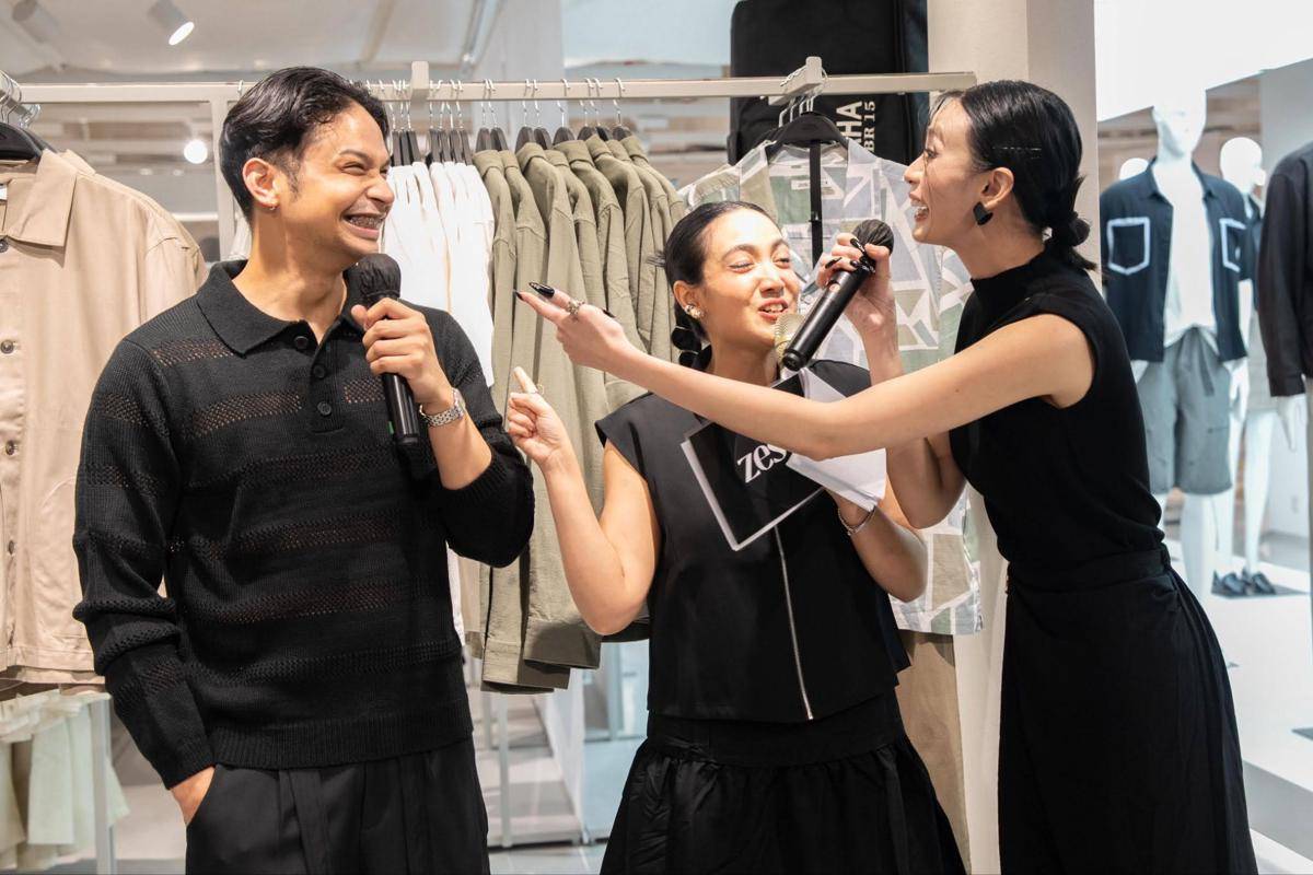 Potret Tamara Dai dan Alegeor sebagai kurator di acara segmen eksklusif ZES Curated, pada Jumat (19/9/2025), di store terbaru ZES, Plaza Blok M lantai 2. (dok. ZES)