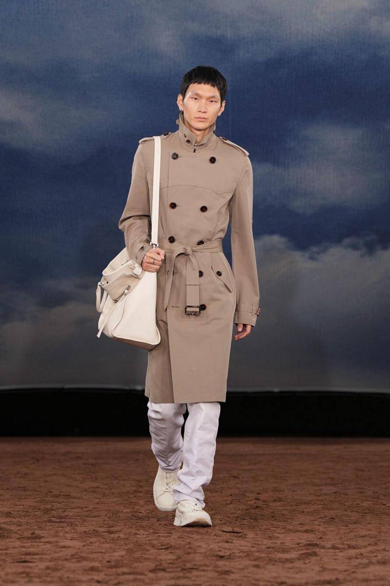 Koleksi Burberry S/S '26 di London Fashion Week (dok. Burberry)