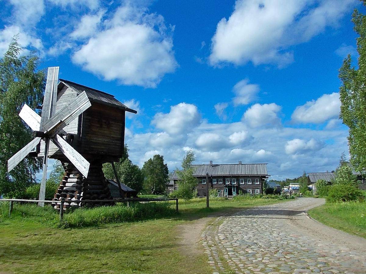  Desa Mandrogui di Rusia