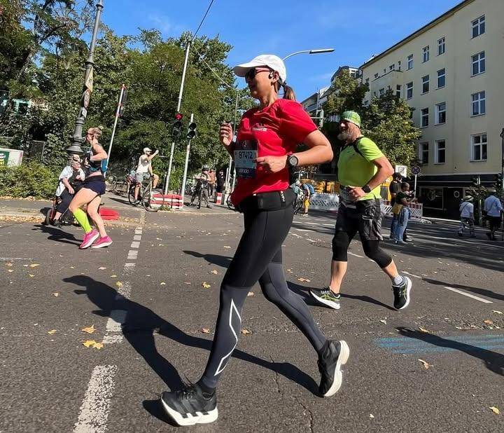 potret Ira Wibowo finish Berlin Marathon 2025