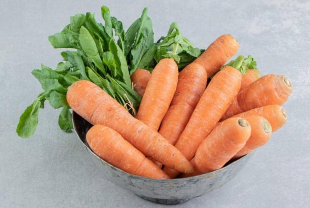 Wortel (freepik.com/azerbaijan_stockers) 