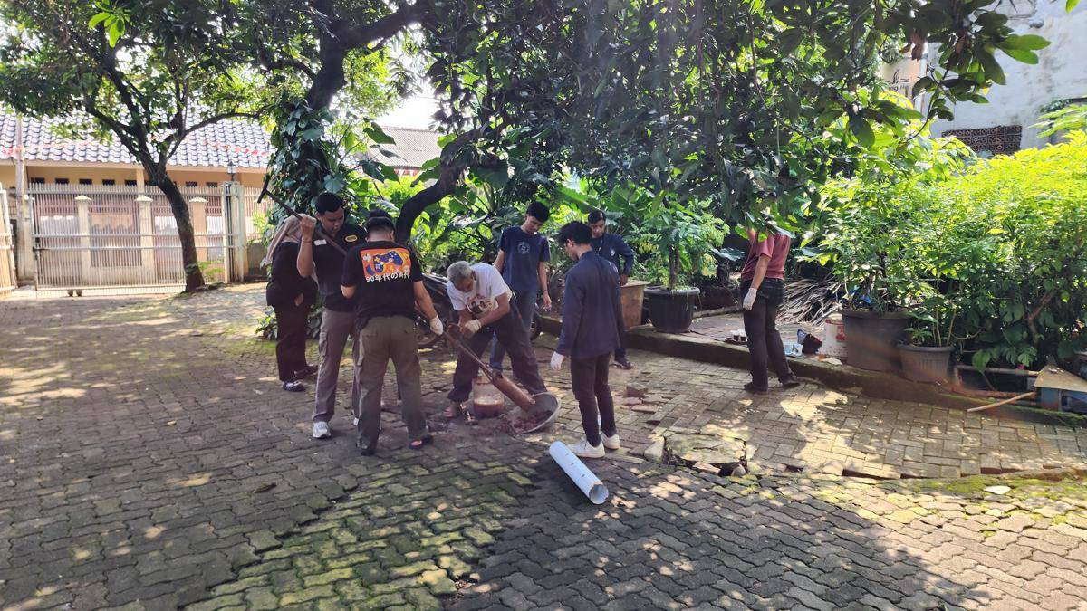 Tim Pengabdian Masyarakat Universitas Budi Luhur Jakarta (Dok. Universitas Budi Luhur Jakarta)