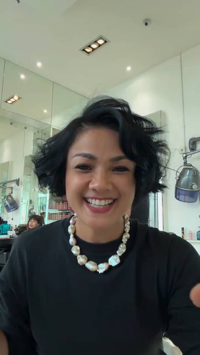 Nirina Zubir potong rambut pendek (instagram.com/nirinazubir_)