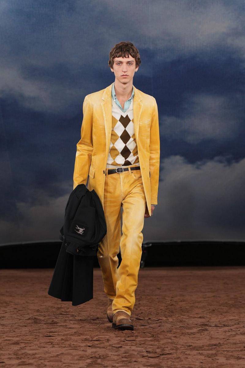 Koleksi Burberry S/S '26 di London Fashion Week (dok. Burberry)