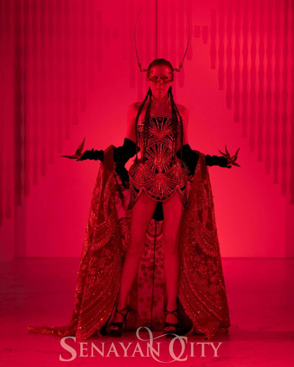 Koleksi 'DOMINA' dari Tex Saverio di Opening Night Senayan City Fashion Nation XIX (dok. Senayan City)