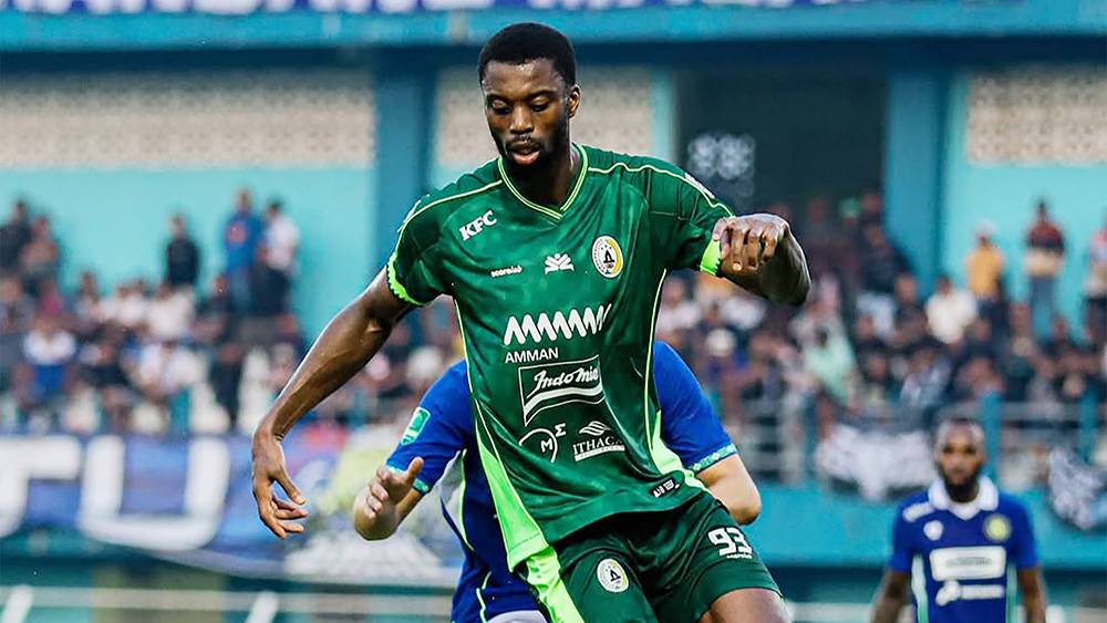 Frederic Injai termotivasi usai bawa PSS raih dua kemenangan. (ileague.id)