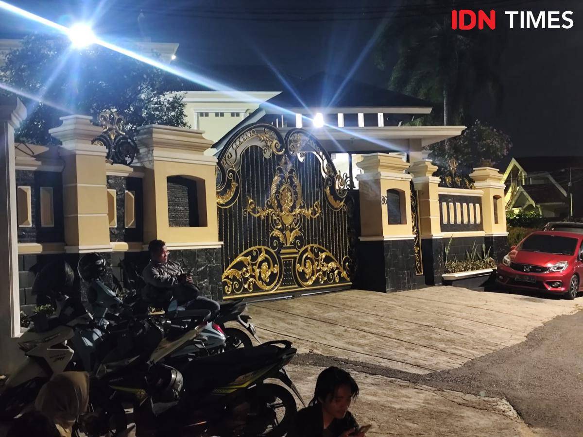 Rumah eks Bupati Pesawaran, Dendi Romadhona.
