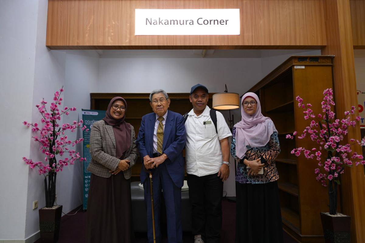 Nakamura Corner di Perpustakaan UMY.