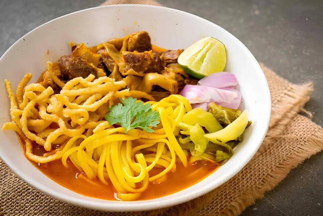 Mie gomak kuah (freepik.com/topntp26)