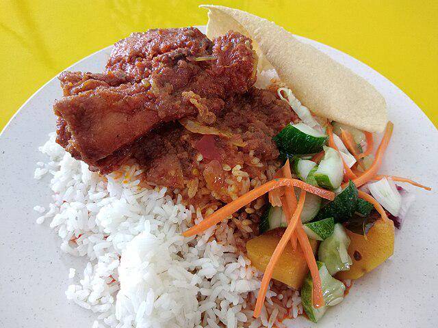 ilustrasi nasi kandar (commons.wikimedia.org/Wee Hong)