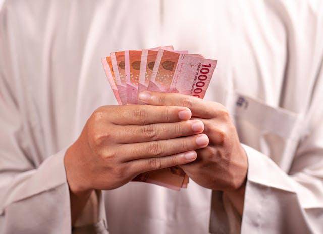 ilustrasi uang rupiah (pexels.com/Defrino Maasy)