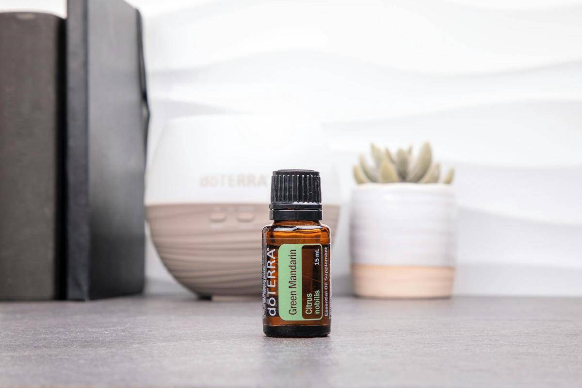 ilustrasi essential oil 