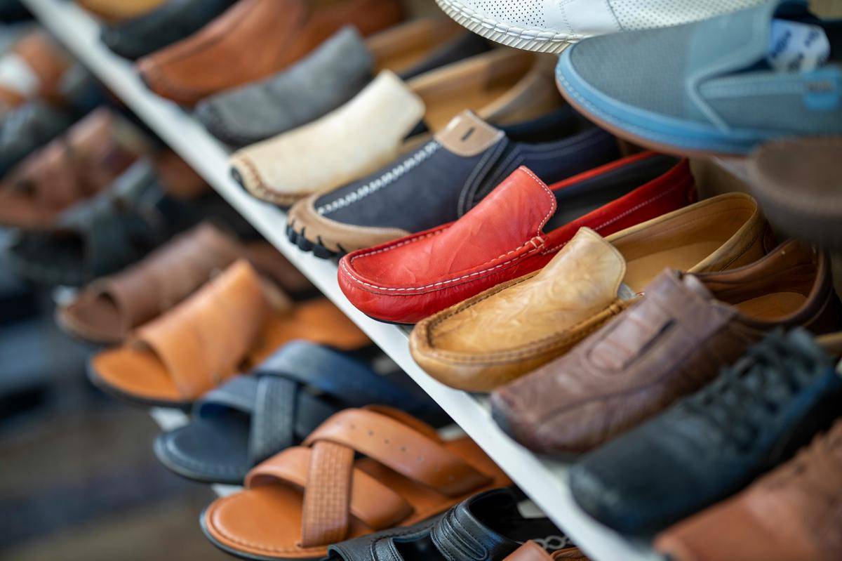 ilustrasi sepatu (pexels.com/Engin Akyurt)  
