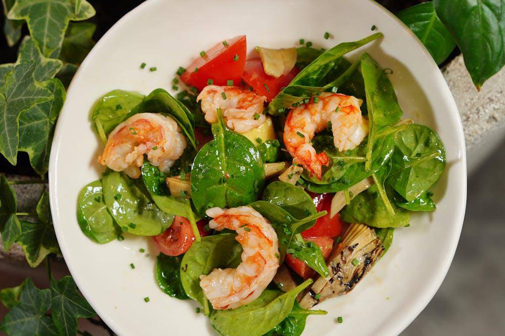 ilustrasi salad udang 