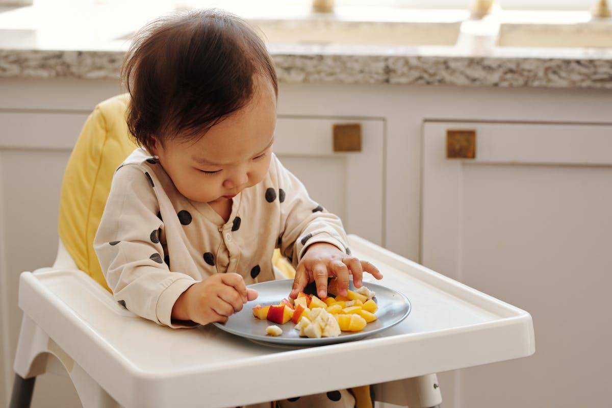 ilustrasi tips food training anak umur 6 bulan (pexels.com/Vanessa Loring)