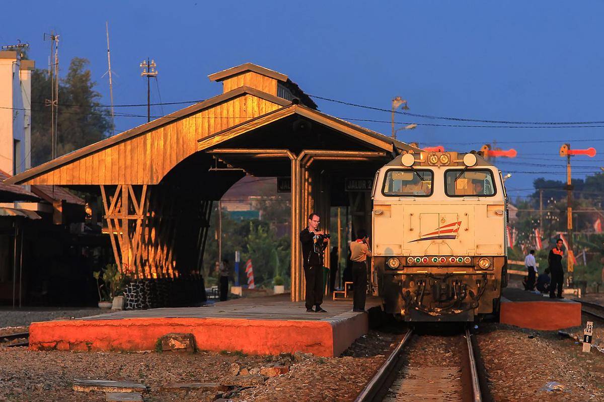 ilustrasi kereta gajayana 