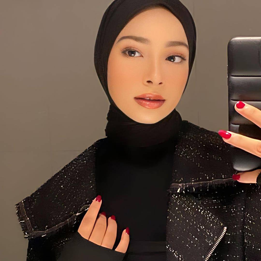 Ide makeup ala Baraba - Top 6 Miss Universe Indonesia 2025 (instagram.com/itsbarabaa)
