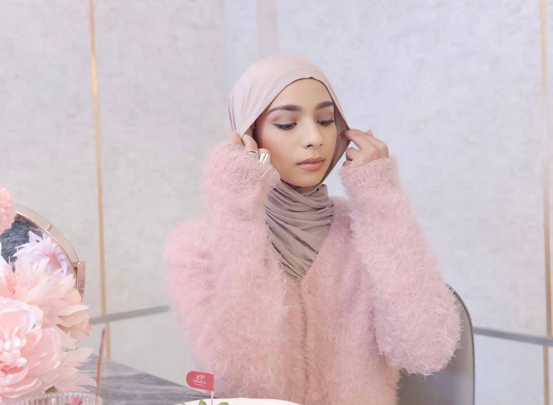 Ide makeup ala Baraba - Top 6 Miss Universe Indonesia 2025 (instagram.com/itsbarabaa)