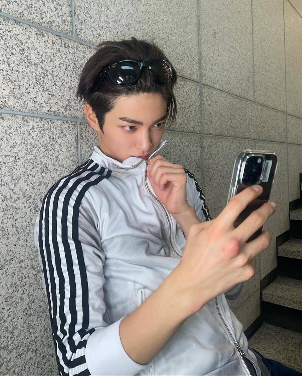 CORTIS (instagram.com/cortisbighit)
