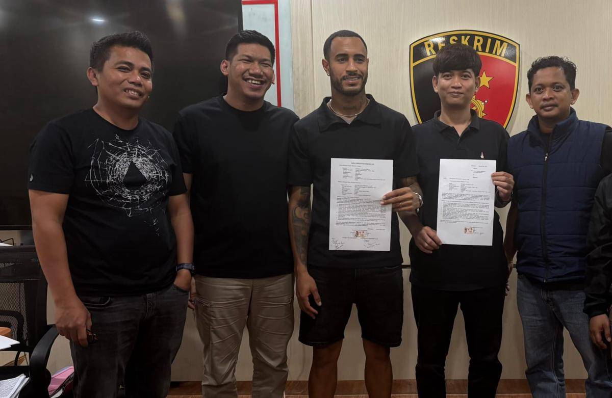 Pemain PSM Makassar Victor Luiz berdamai dengan seorang warga yang melaporkannya terkait dugaan penganiayaan. (Dok. Istimewa)