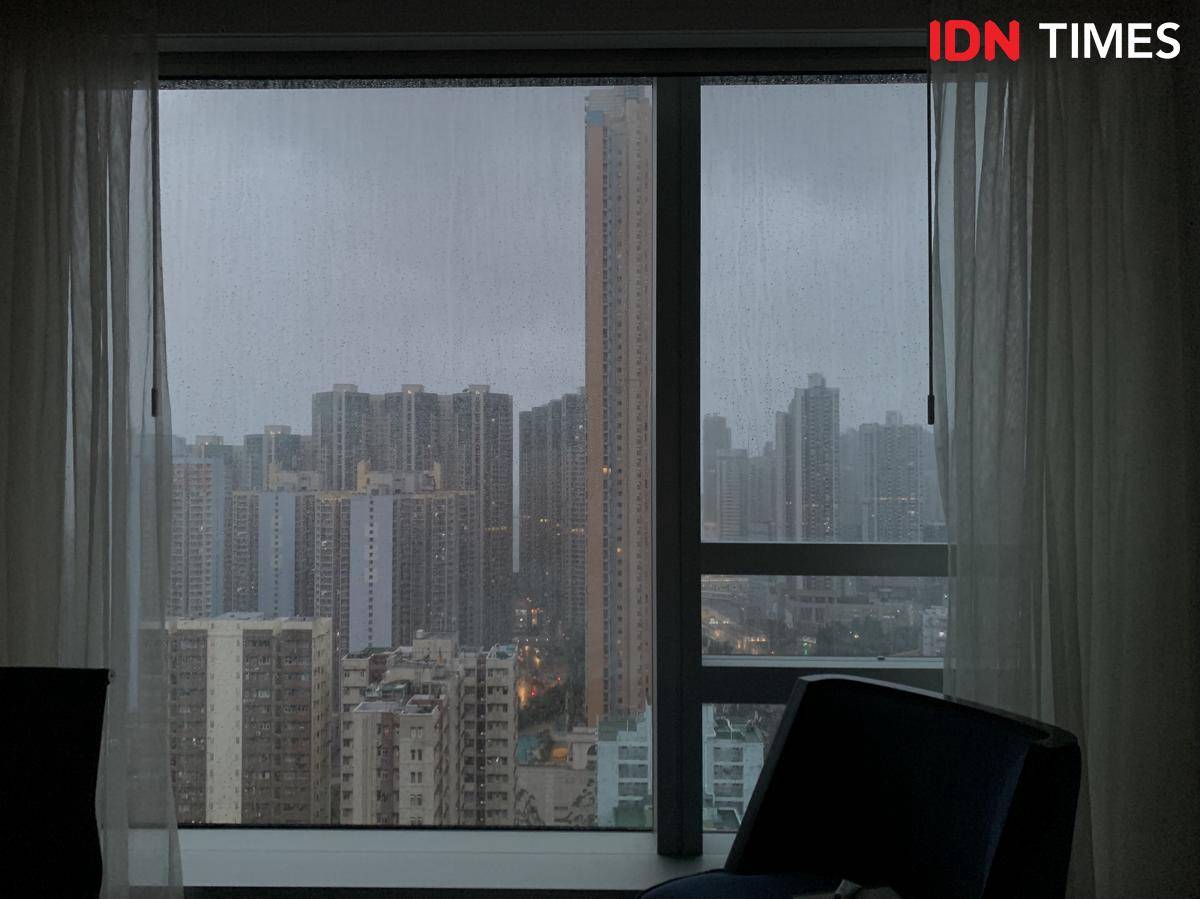Potret Super Typhoon di Hong Kong