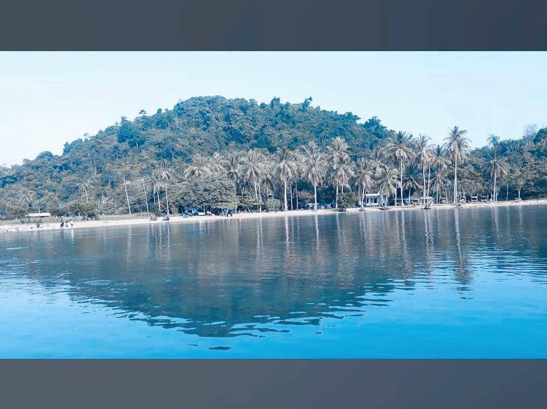 Pantai Kelapa Kunjir, Kab. Pesawaran, Lampung (Dok.Google Maps/Rudi Hartono)
