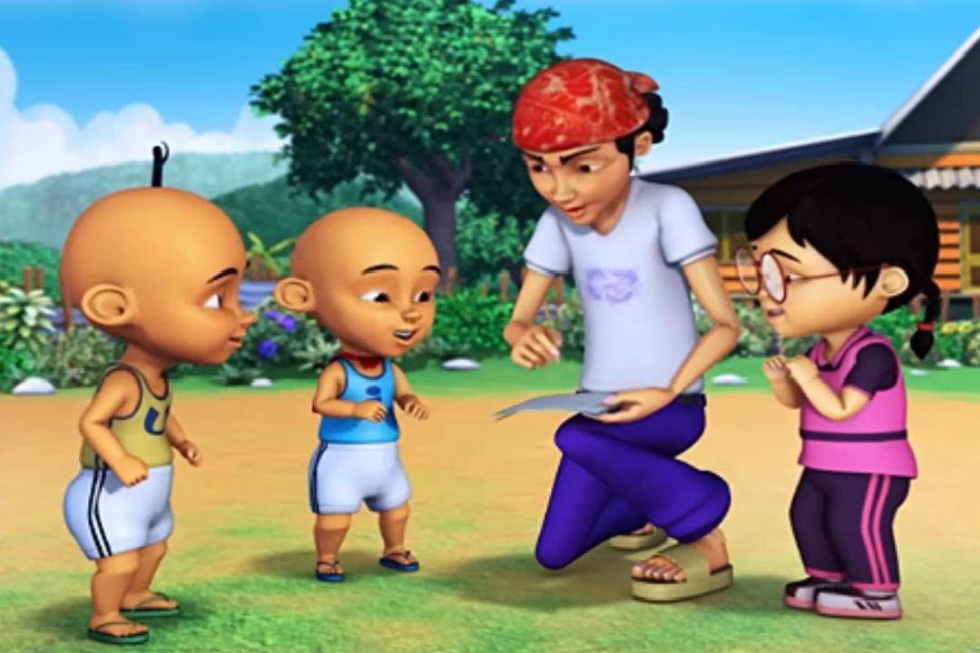 kumpulan momen Abang Salleh jadi figur andalan bagi anak-anak di Kampung Durian Runtuh 