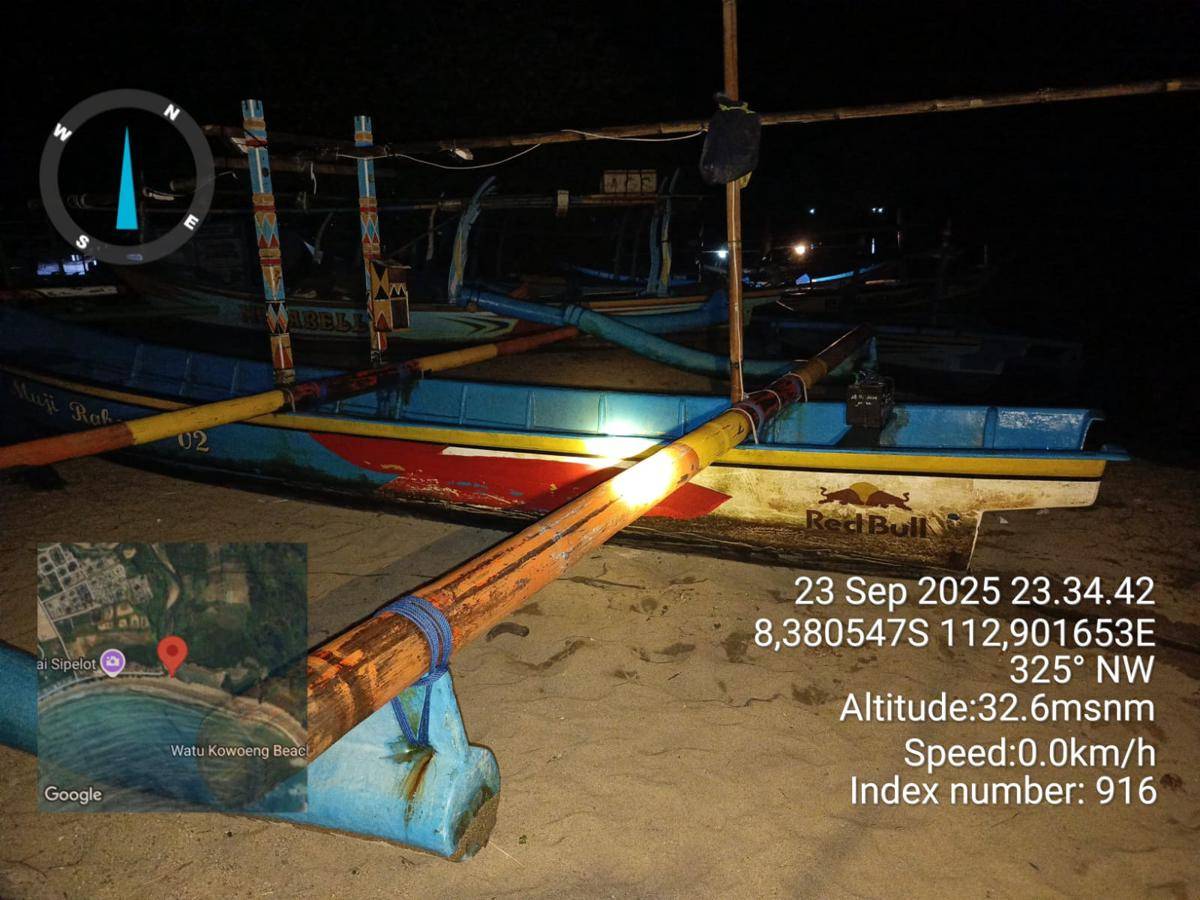 Perahu korban tenggelam di Desa Pujiharjo, Kecamatan Tirtoyudo, Kabupaten Malang. (Dok. Polsek Tirtoyudo)