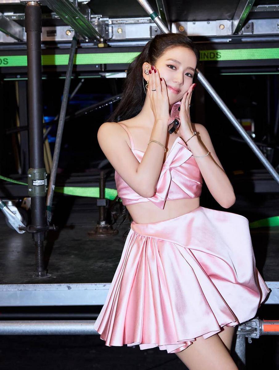 potret Jisoo BLACKPINK (instagram.com/sooyaaa__)