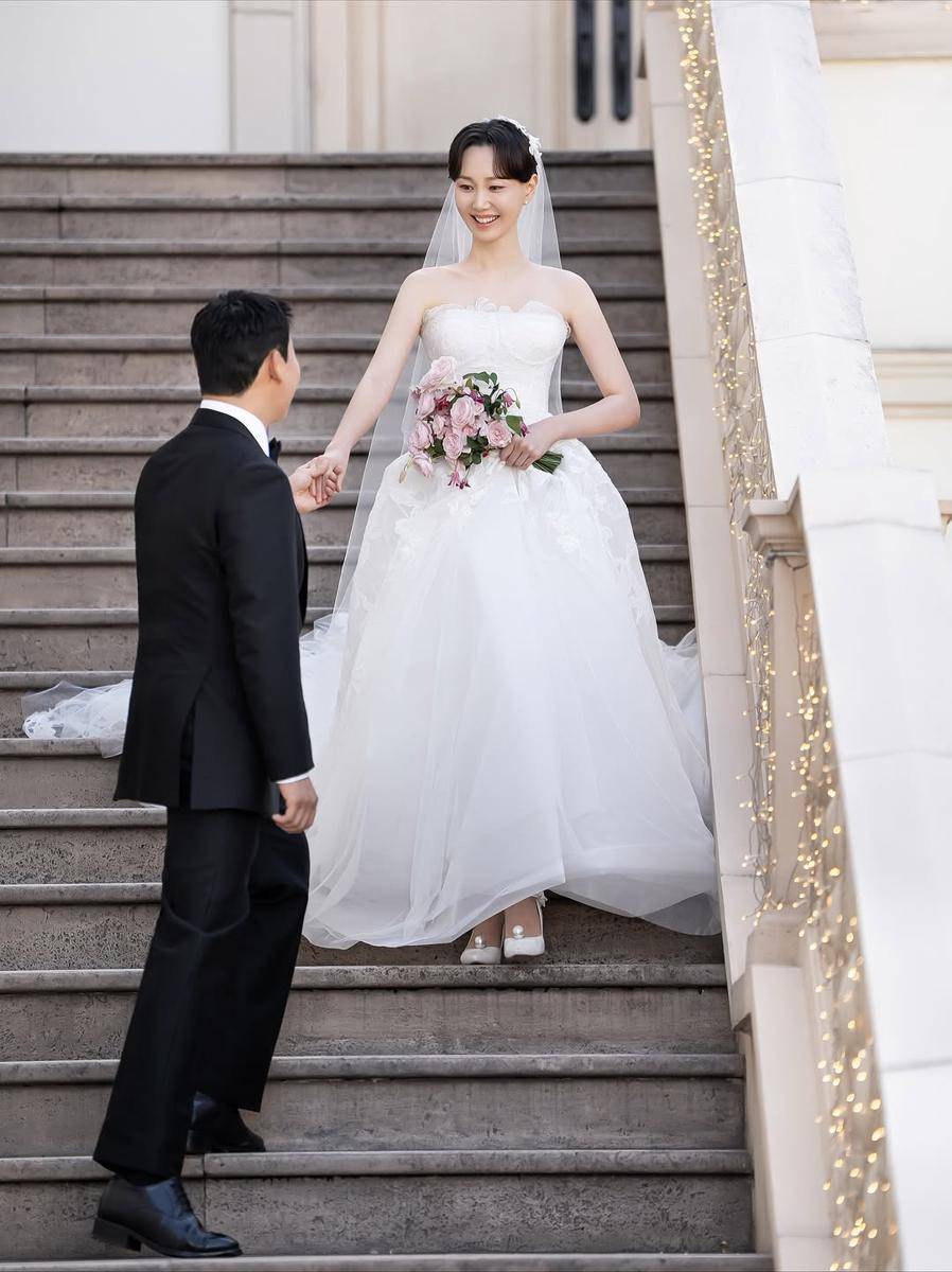 potret pernikahan Lee Yoo Young (instagram.com/___2u0)