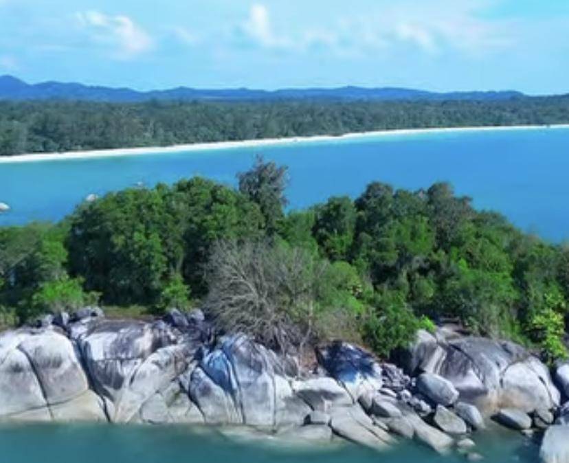 Pantai Jerangkat (instagram.com/@fazuljhanakhbar)
