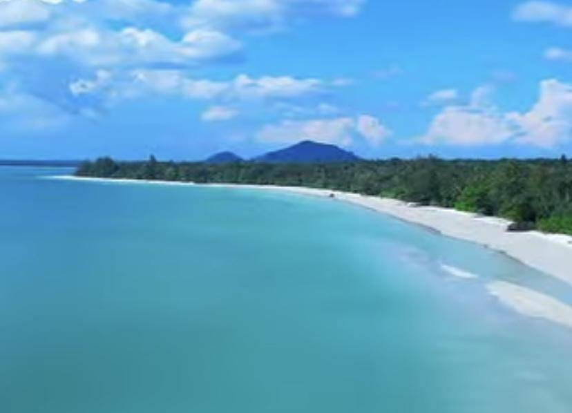 Pantai Jerangkat (instagram.com/@fazuljhanakhbar)