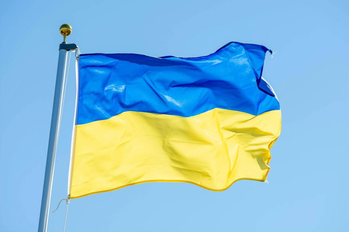 bendera Ukraina. (unsplash.com/Richard Bell)