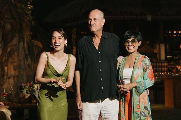 Pesta Ulang Tahun ke-75 Ayah Cinta Laura (Instagram.com/claurakiehl)