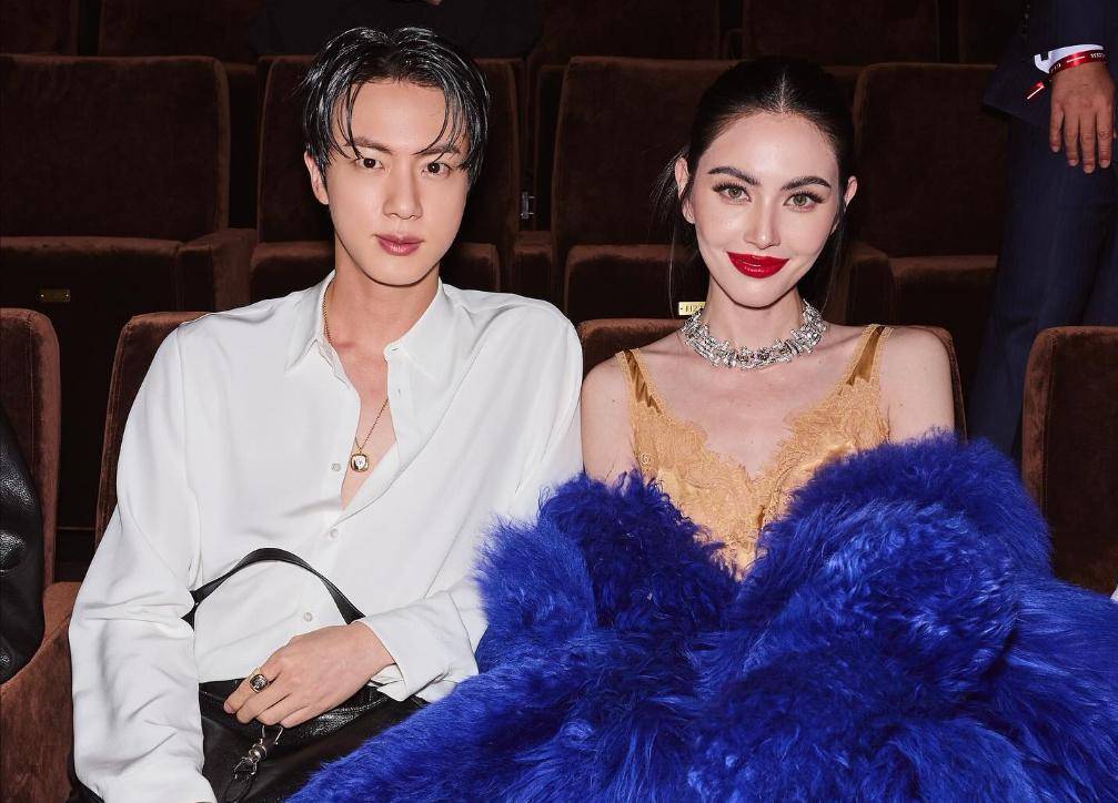 potret Davika Hoorne di Gucci SS26 Milan Fashion Week