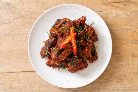 Ilustrasi oseng lele pedas