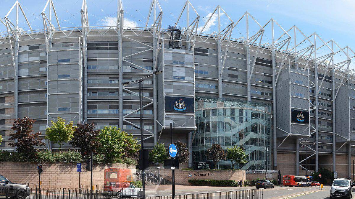 markas Newcastle United, St James' Park Stadium 