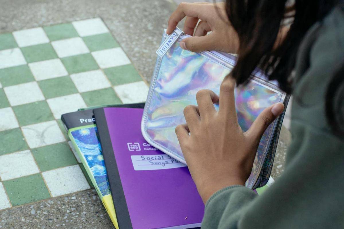 ilustrasi anak usia sekolah 