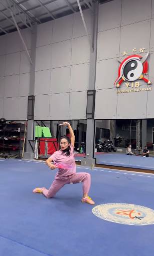 Kris Dayanti intensif latihan wushu