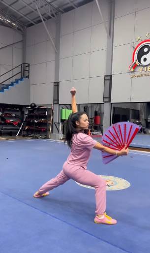 Kris Dayanti intensif latihan wushu