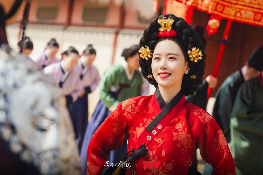 Kang Mok Ju di drama Korea Bon Appétit Your Majesty diperankan oleh Kang Han Na