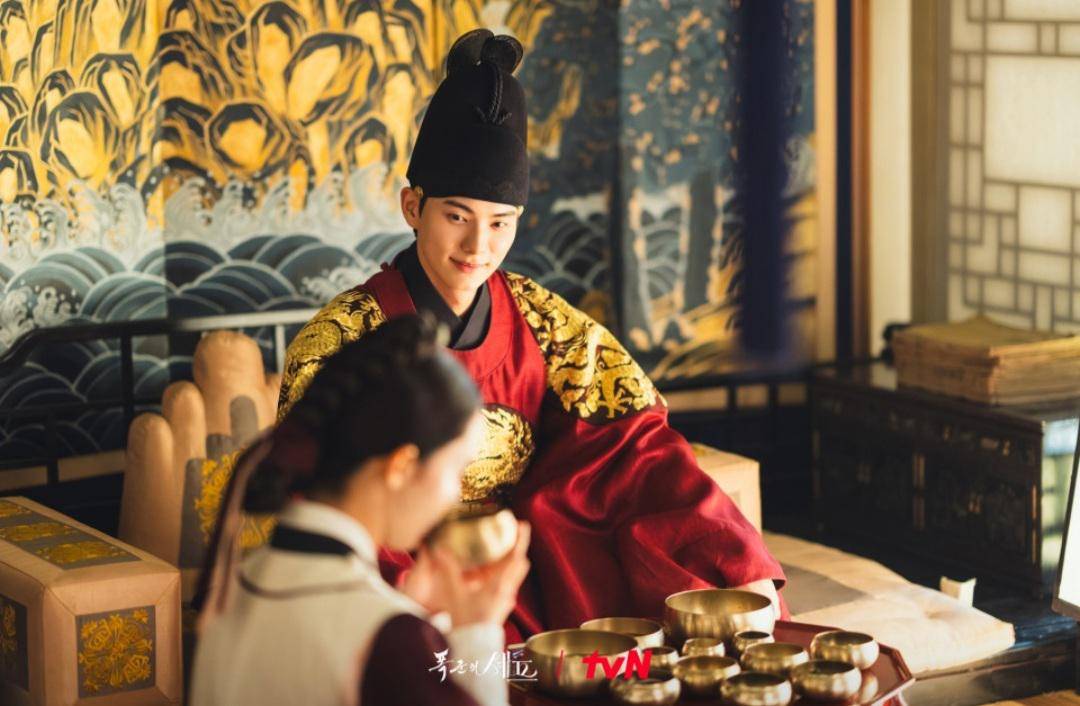cuplikan drakor Bon Appétit, Your Majesty 