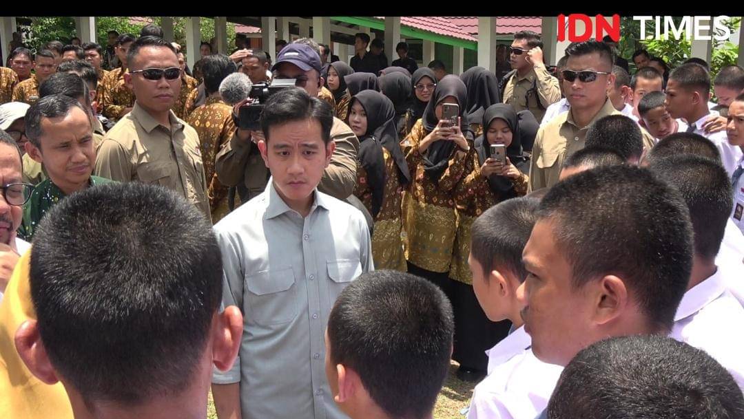 Gibran Rakabuming di SRMA 7 Palembang (IDN Times/Feny Maulia Agustin)