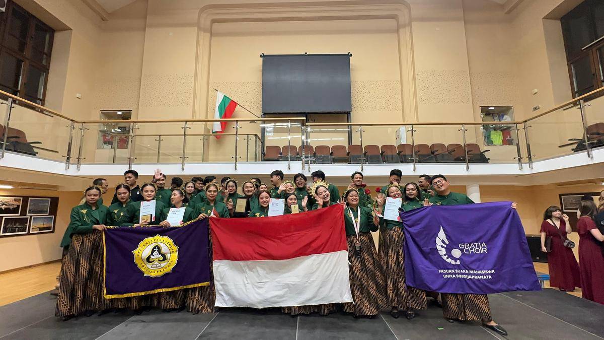 Unika soegijapranata, paduan suara, gratia choir