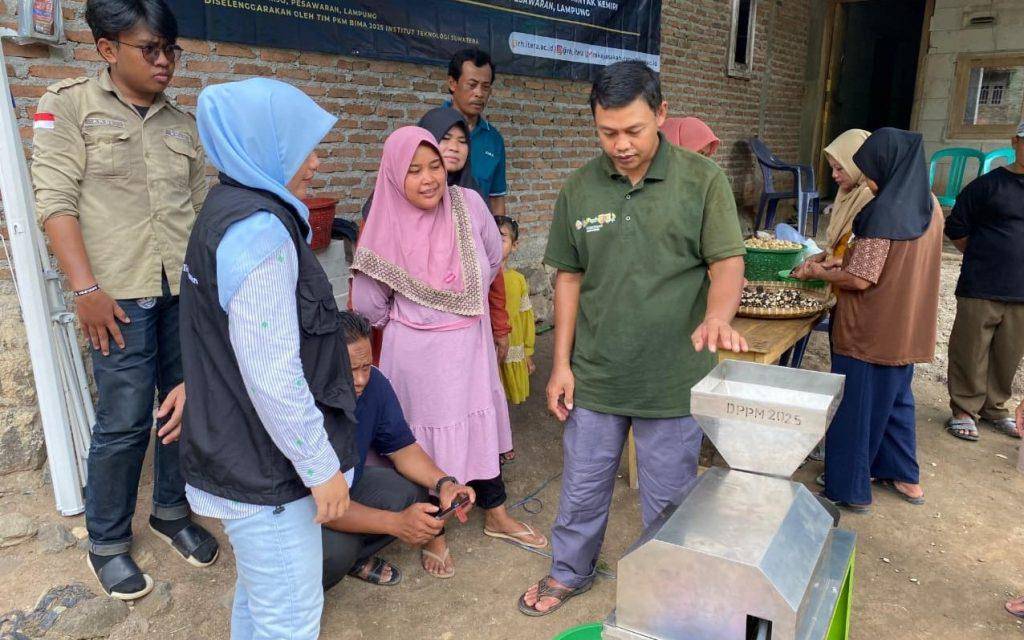 Dosen dan Mahasiswa Program Studi Rekayasa Kehutanan Institut Teknologi Sumatera (Itera) (Dok.Itera)