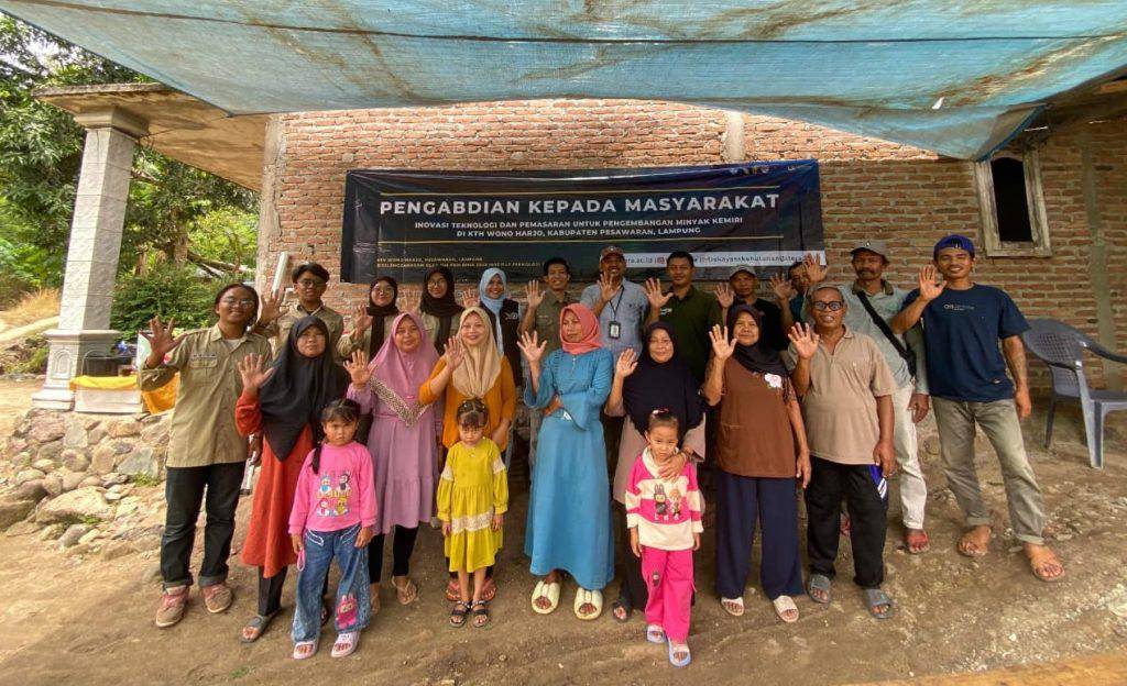 Dosen dan Mahasiswa Program Studi Rekayasa Kehutanan Institut Teknologi Sumatera (Itera) (Dok.Itera)