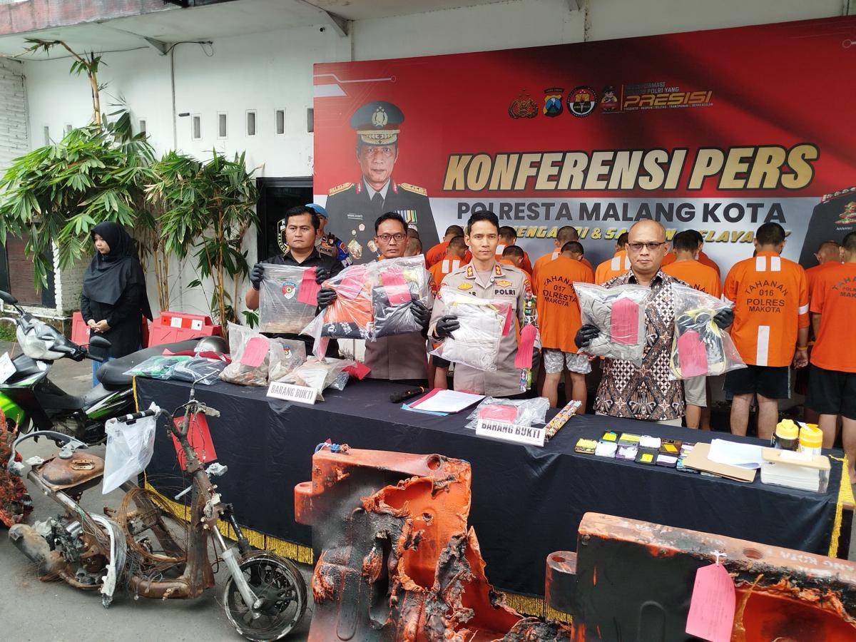 Konferensi pers kasus kerusuhan demo ojol di Malang. (IDN Times/Rizal Adhi Pratama)