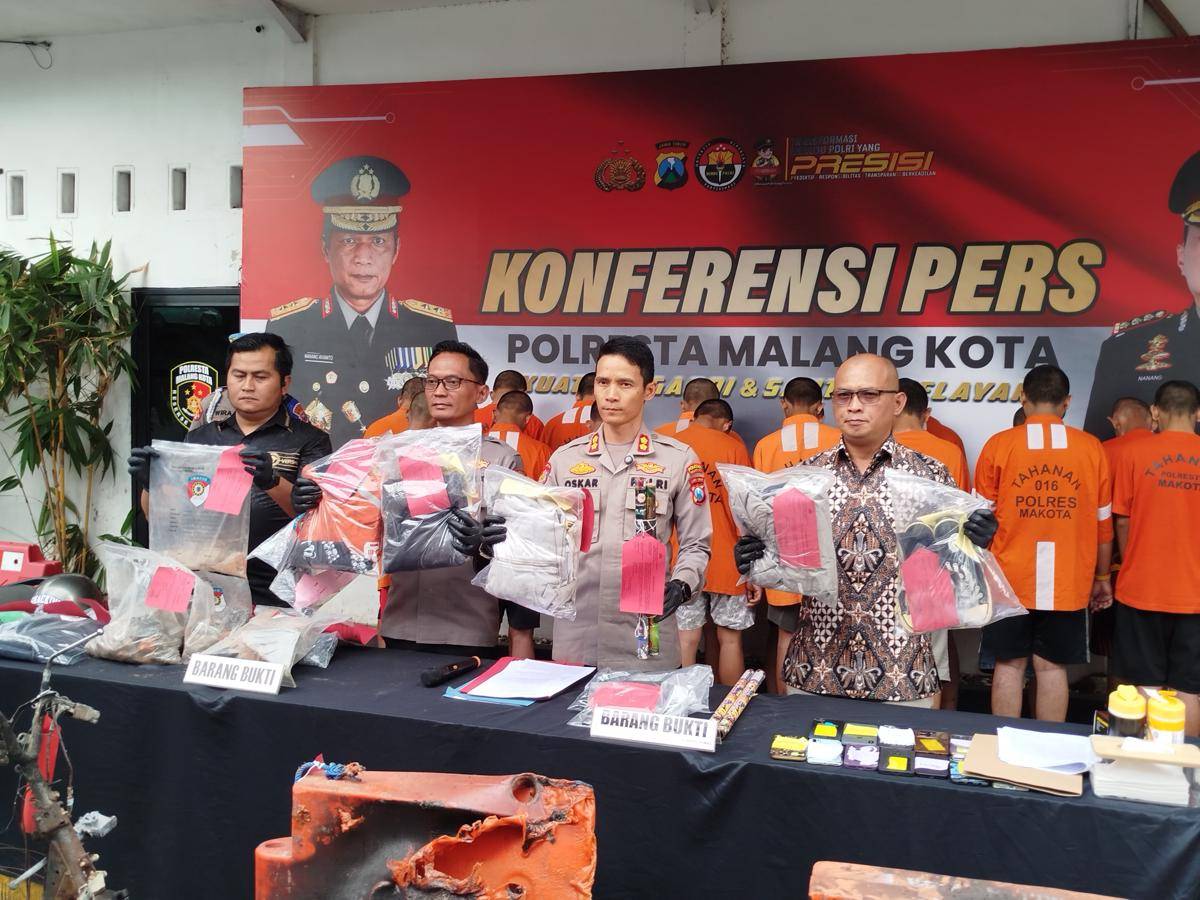 Konferensi pers kasus kerusuhan demo ojol di Malang. (IDN Times/Rizal Adhi Pratama)