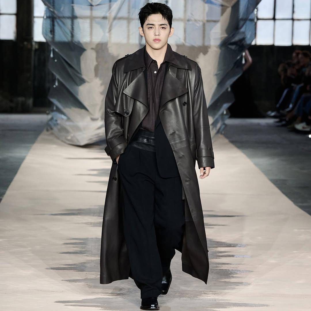 potret S.Coups SEVENTEEN debut jadi model runway BOSS (instagram.com/boss)